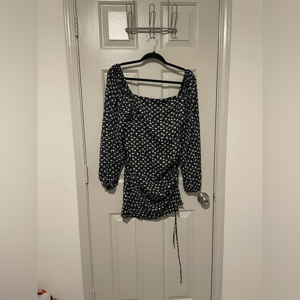 NWT Lulus Black Ditsy Floral Side Shirred Long Puff Sleeve Mini Dress